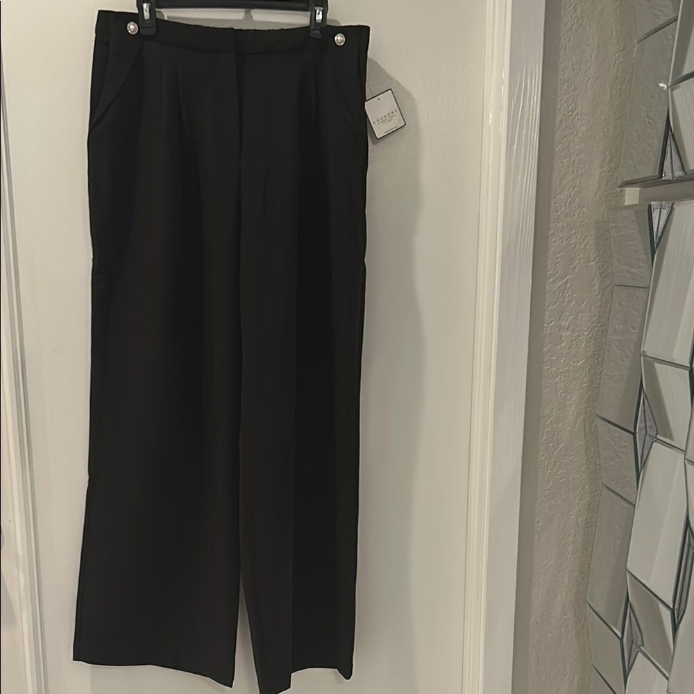 Elegant Black Wide-Leg Pants